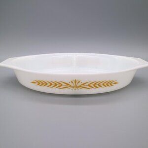 Vintage Pyrex Royal Wheat 1 1/2 Quart Casserole Divided Dish